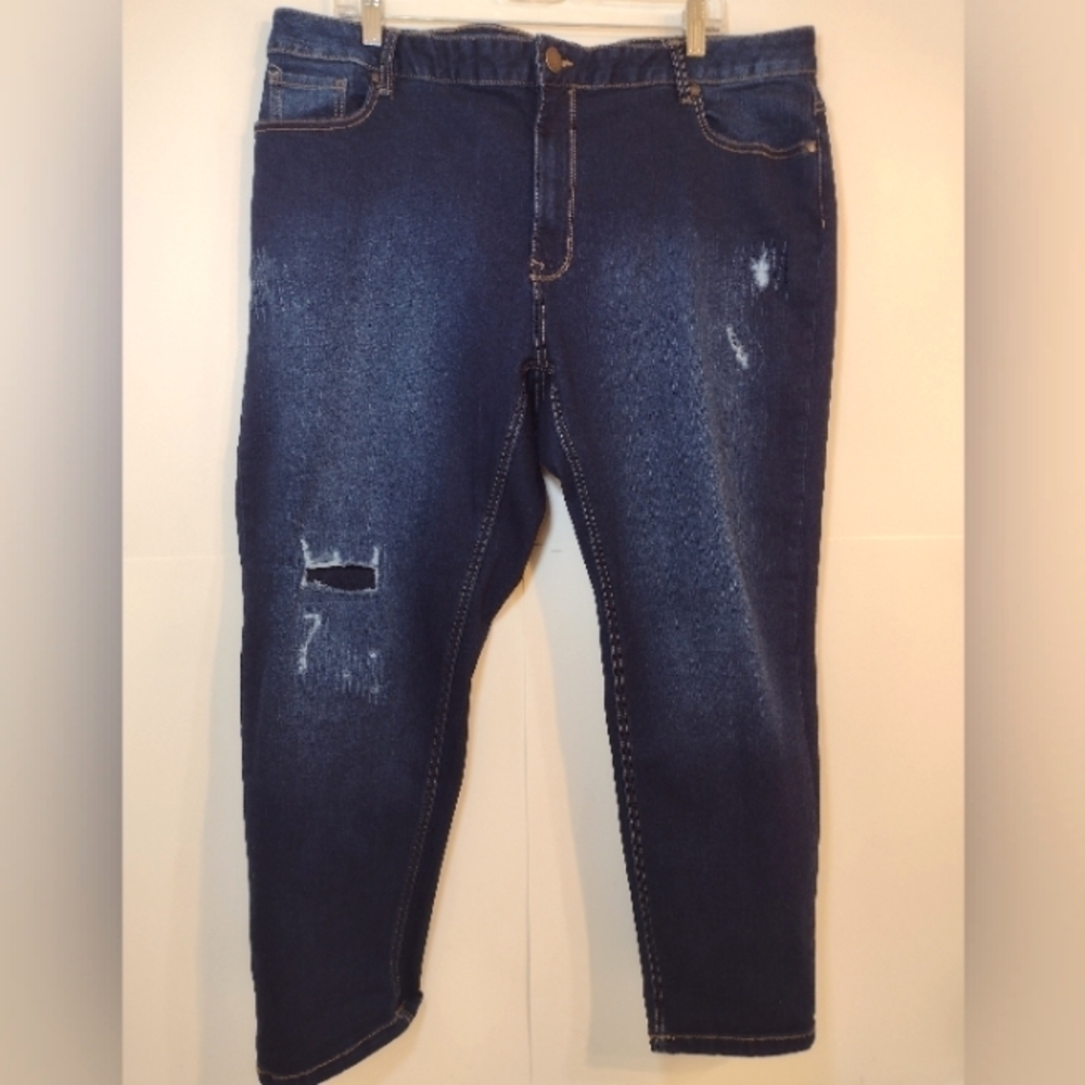 Avenue Denim Girlfriend size (22)PT